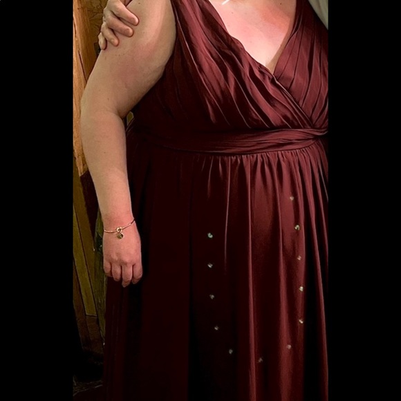 Revelry Dresses & Skirts - Revelry Kiera Chiffon Dress in Burgundy size 32